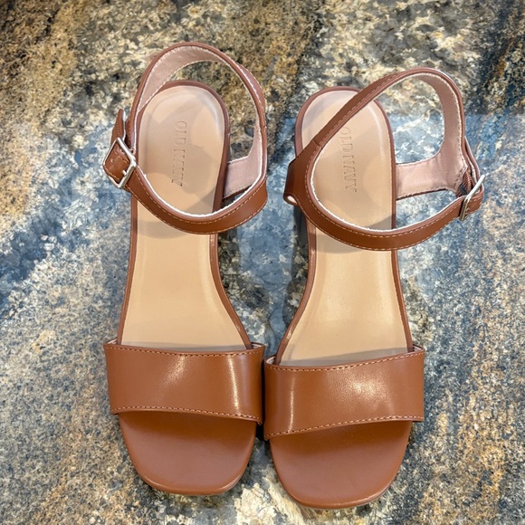 Old Navy Tan Women's Sandals - Picture 1 of 2
